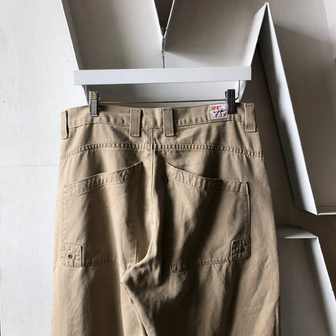Y2K Levi’s Dry Goods Khakis - 32” x 29”