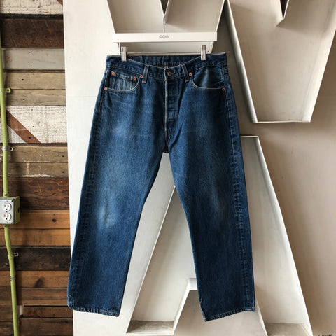 80's Levi’s 501 - 33” x 27”