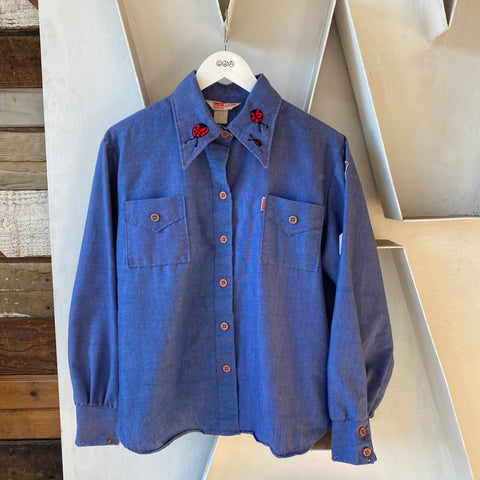 90's Embroidery Laura Mae Shirt - Medium