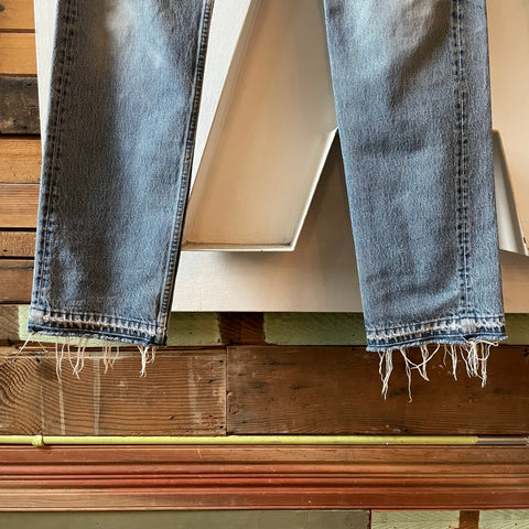 90’s Levi’s 501 - 33” x 35”