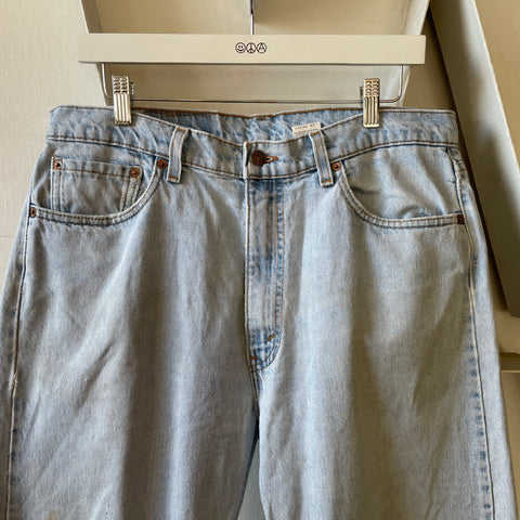 90’s Levi’s 505 - 34” x 29”