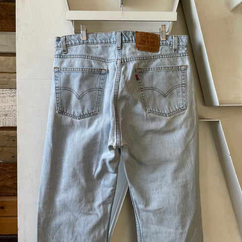 90’s Levi’s 505 - 34” x 29”