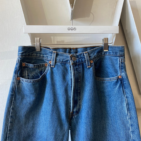 90's Levi’s 501 - 32” x 32”