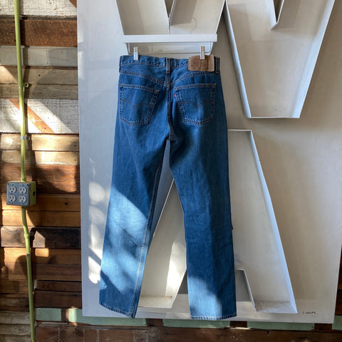 90's Levi’s 501 - 32” x 32”