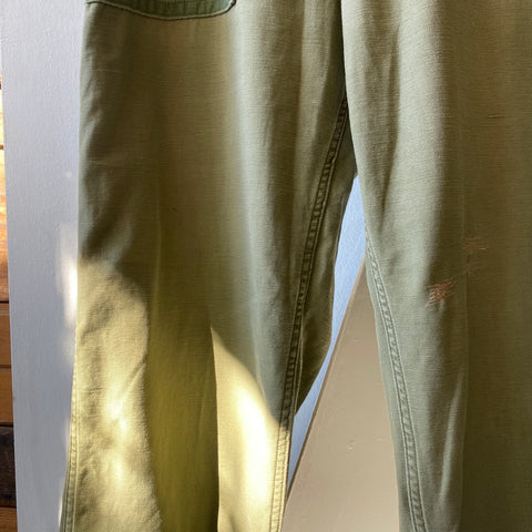 60's Two Tone OG-107 - 32” x 28”