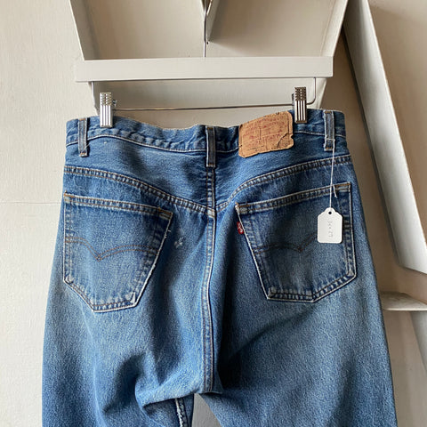 80’s Levi’s 501 - 34” x 27”