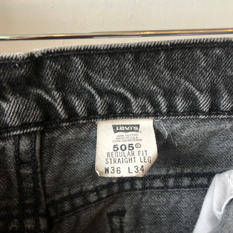 Black Levi’s Orange Tab 505 - 34” x 33”