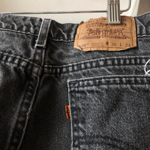 Black Levi’s Orange Tab 505 - 34” x 33”