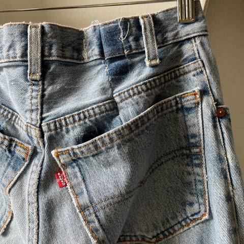 90’s Thrashed Levi’s 501 - 27” x 26”