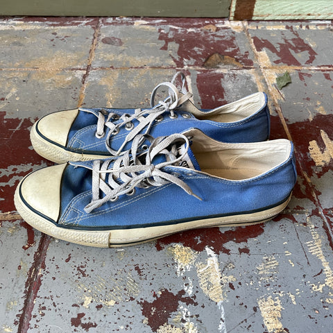 90’s Converse Low Tops - M's 9.5 W's 10.5