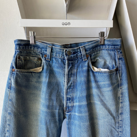 80’s Levi’s 501 - 33” x 33”