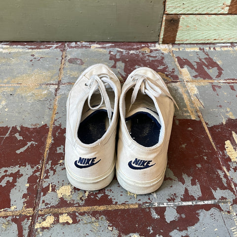 90’s Nike Tennis Shoes - M's 10.5 W's 12
