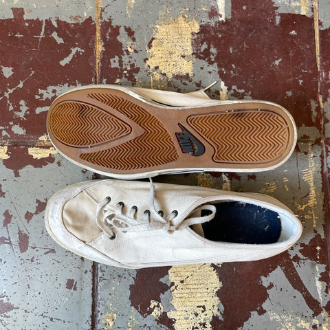 90’s Nike Tennis Shoes - M's 10.5 W's 12
