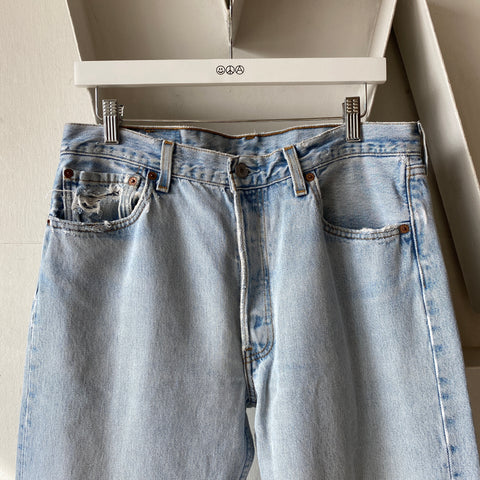 90's Levi’s 501 - 33” x 29”