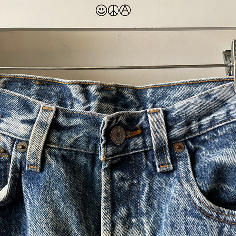 90’s Acid Washed Levi’s - 28” x 32”