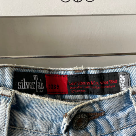 90’s Levi’s Silver Tabs - 32” x 32”
