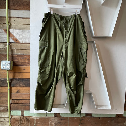 50’s Shell Cargo Pants - Large